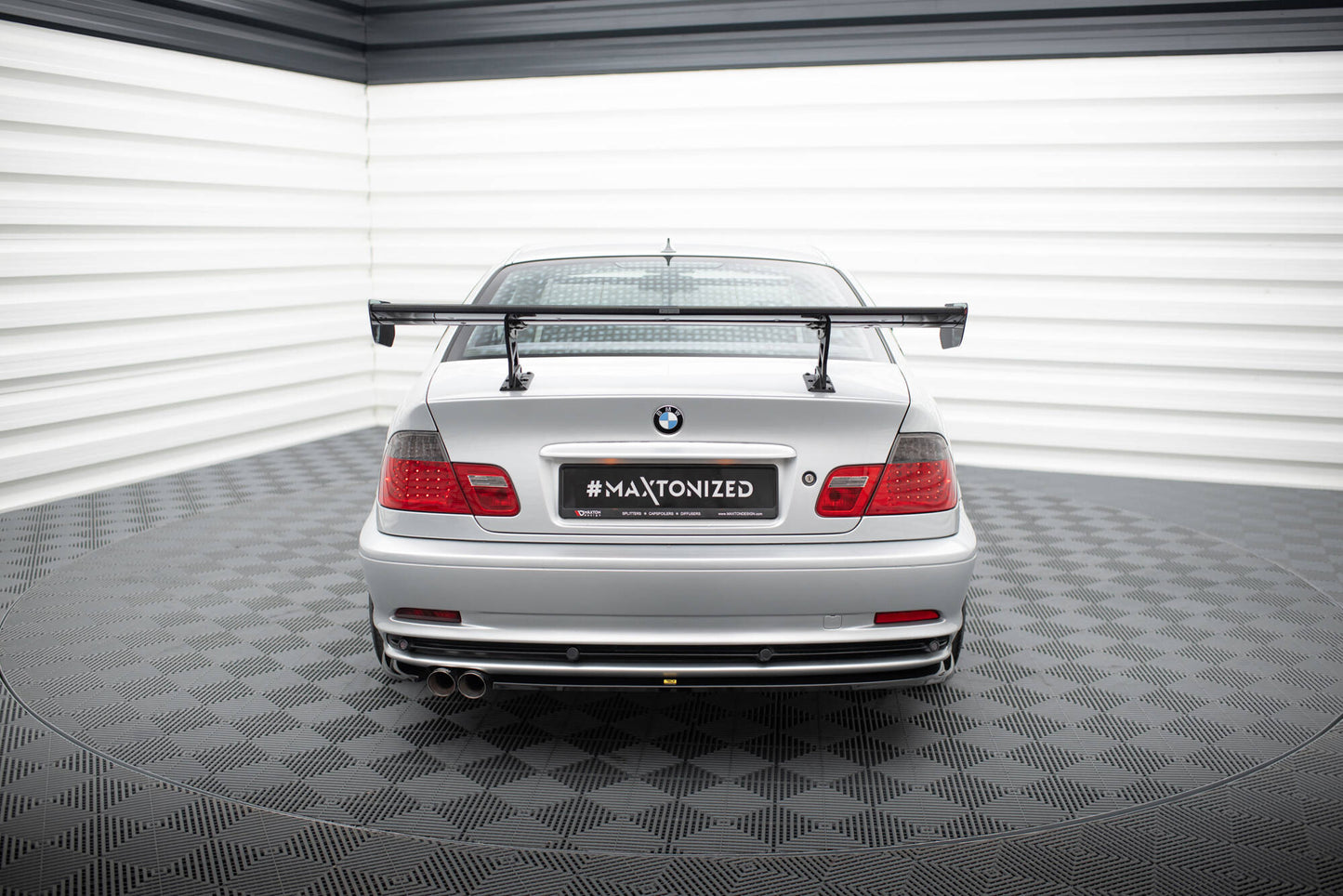 Carbon spoiler with internal brackets uprights bmw 3 coupe e46