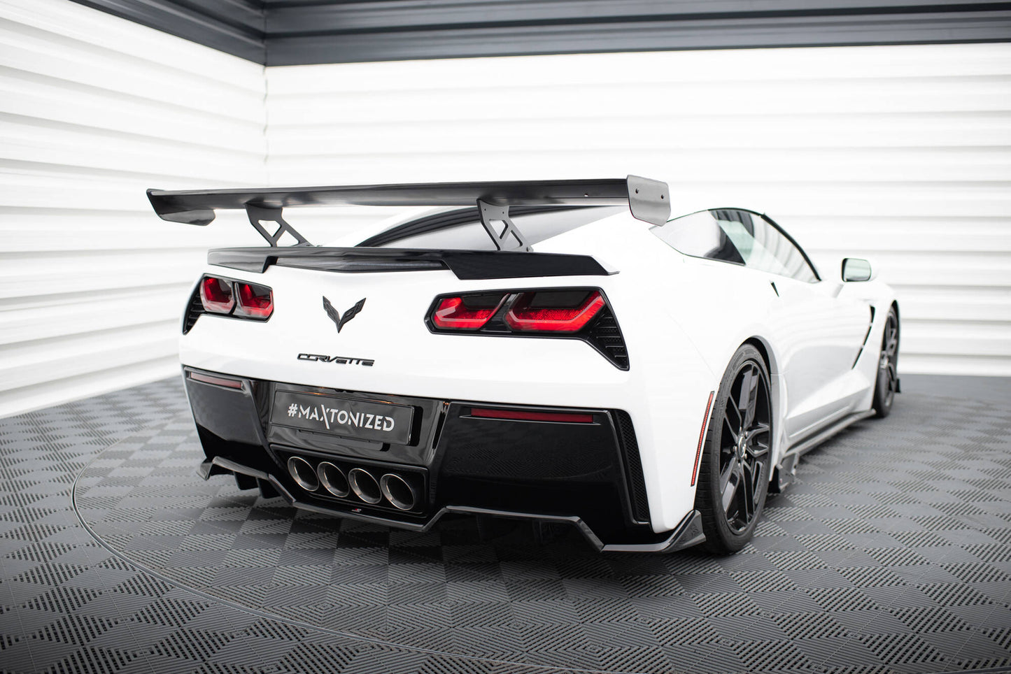 Carbon Spoiler with Internal Brackets Uprights Chevrolet Corvette Stingray / Grand Sport C7