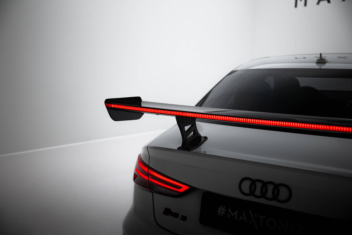 Carbon spoiler with internal brackets uprights + led audi a3 / a3 s-line / s3 / rs3 sedan 8v / 8v facelift