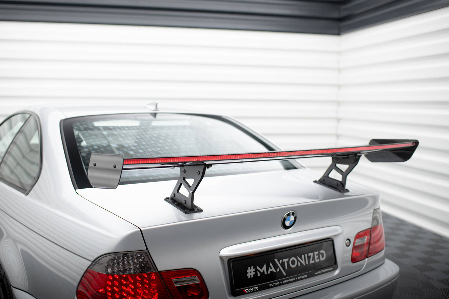 Carbon spoiler with internal brackets uprights + led bmw 3 coupe e46
