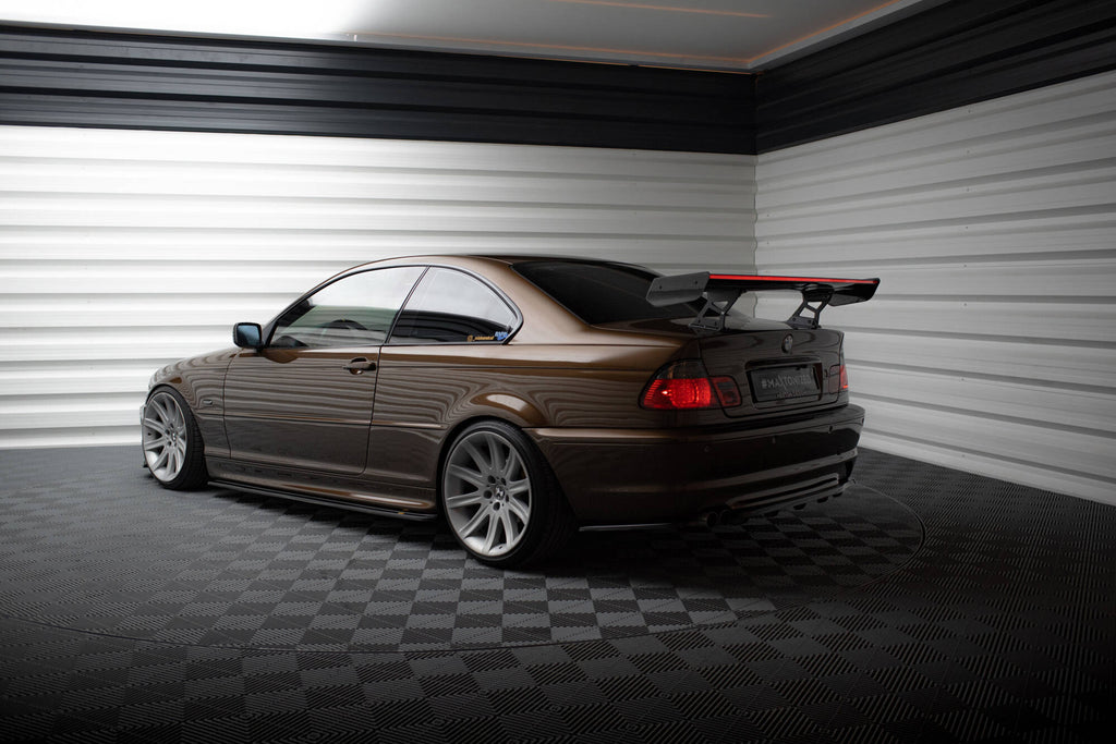 Carbon spoiler med interne parenteser lodret + LED BMW 3 Coupe E46