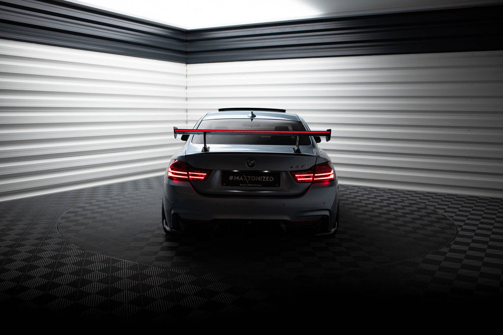 Hiilipoileri, jossa on sisäiset suluilla, pystyssä + LED BMW 4 F32 / 4 F32 M-pakkauskupee