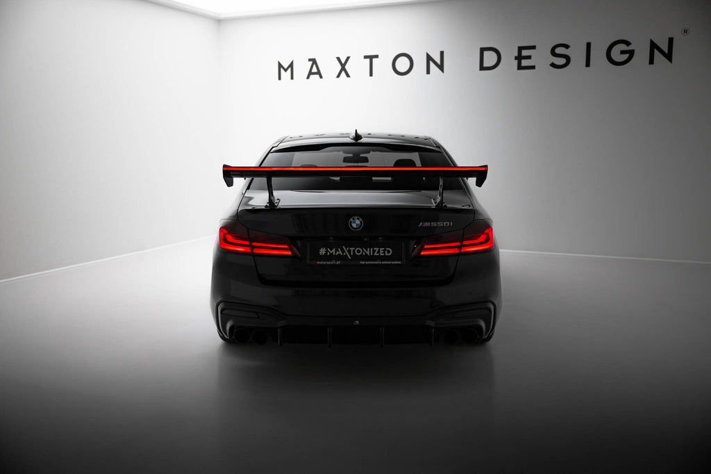 Carbon spoiler med interne parenteser lodret + LED BMW 5 / M5 siden G30 / F90
