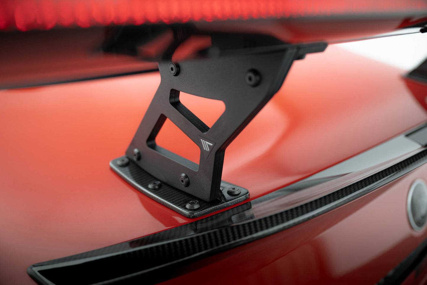 Carbon spoiler with internal brackets uprights + led bmw m2 g87