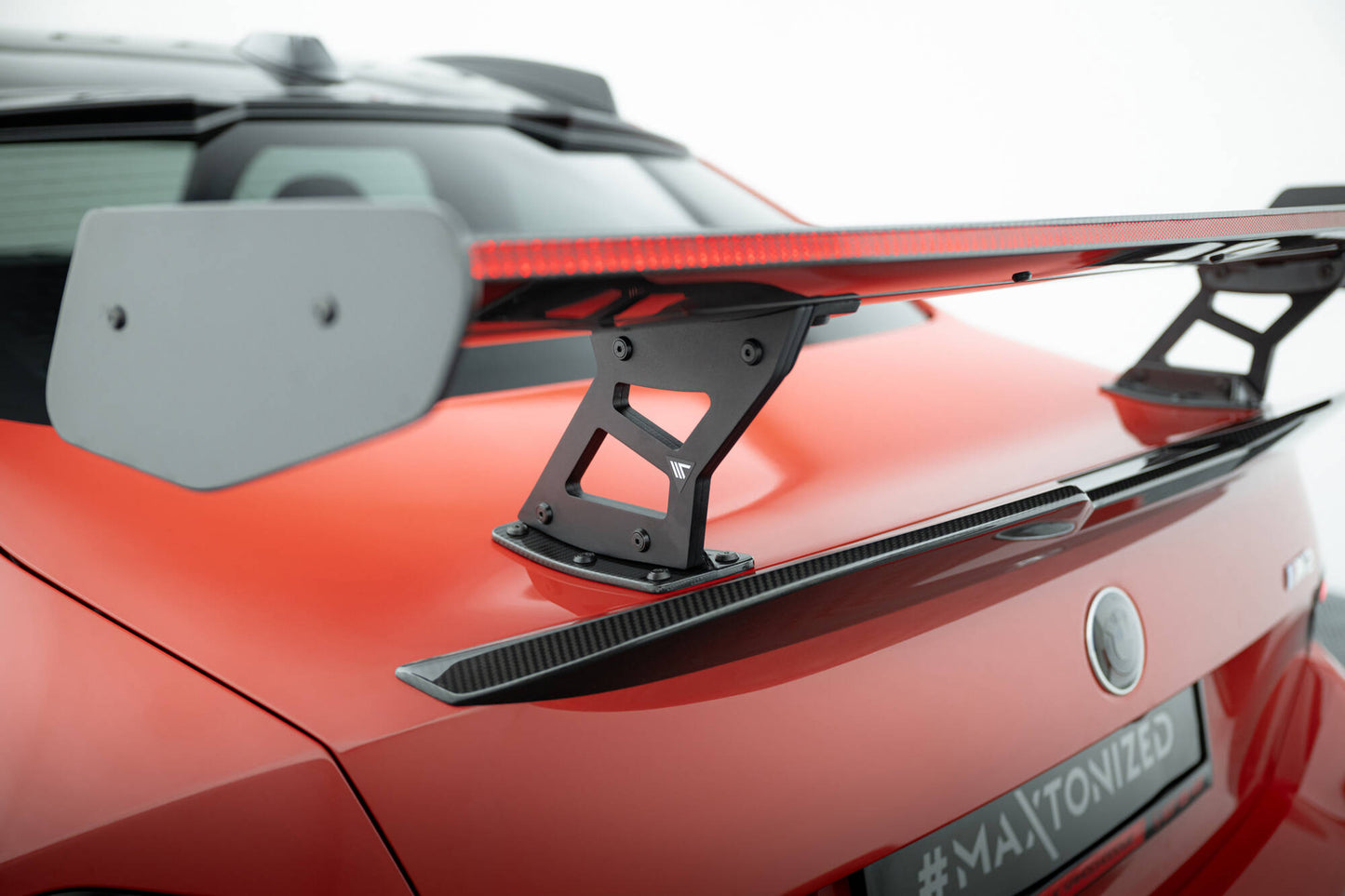 Carbon spoiler with internal brackets uprights + led bmw m2 g87