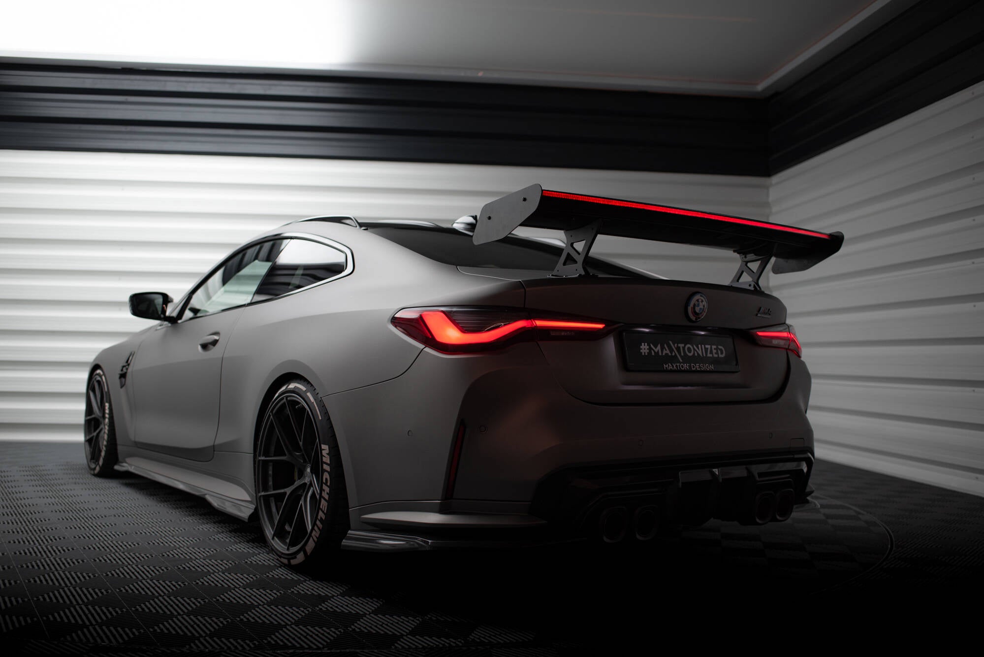 Carbon spoiler with internal brackets uprights + led bmw m4 g82 / g82 facelift / m440i / 4 m-pack g22 / g22 facelift