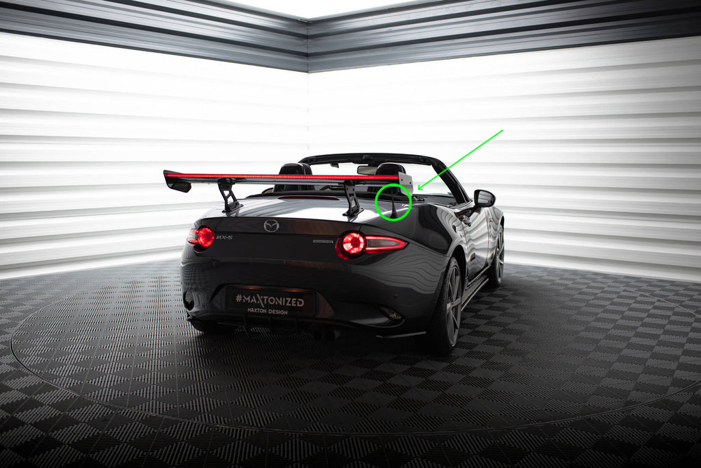 Hiilipoileri, jossa on sisäiset suluilla, pystyssä + LED Mazda MX-5 ND (MK4)