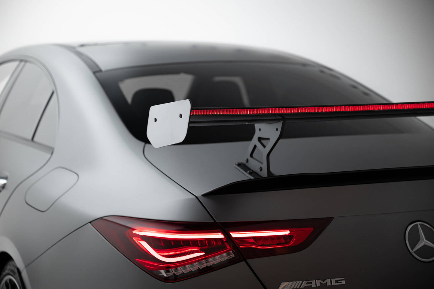 Carbon spoiler with internal brackets uprights + led mercedes-benz cla coupe c118 / c118 facelift
