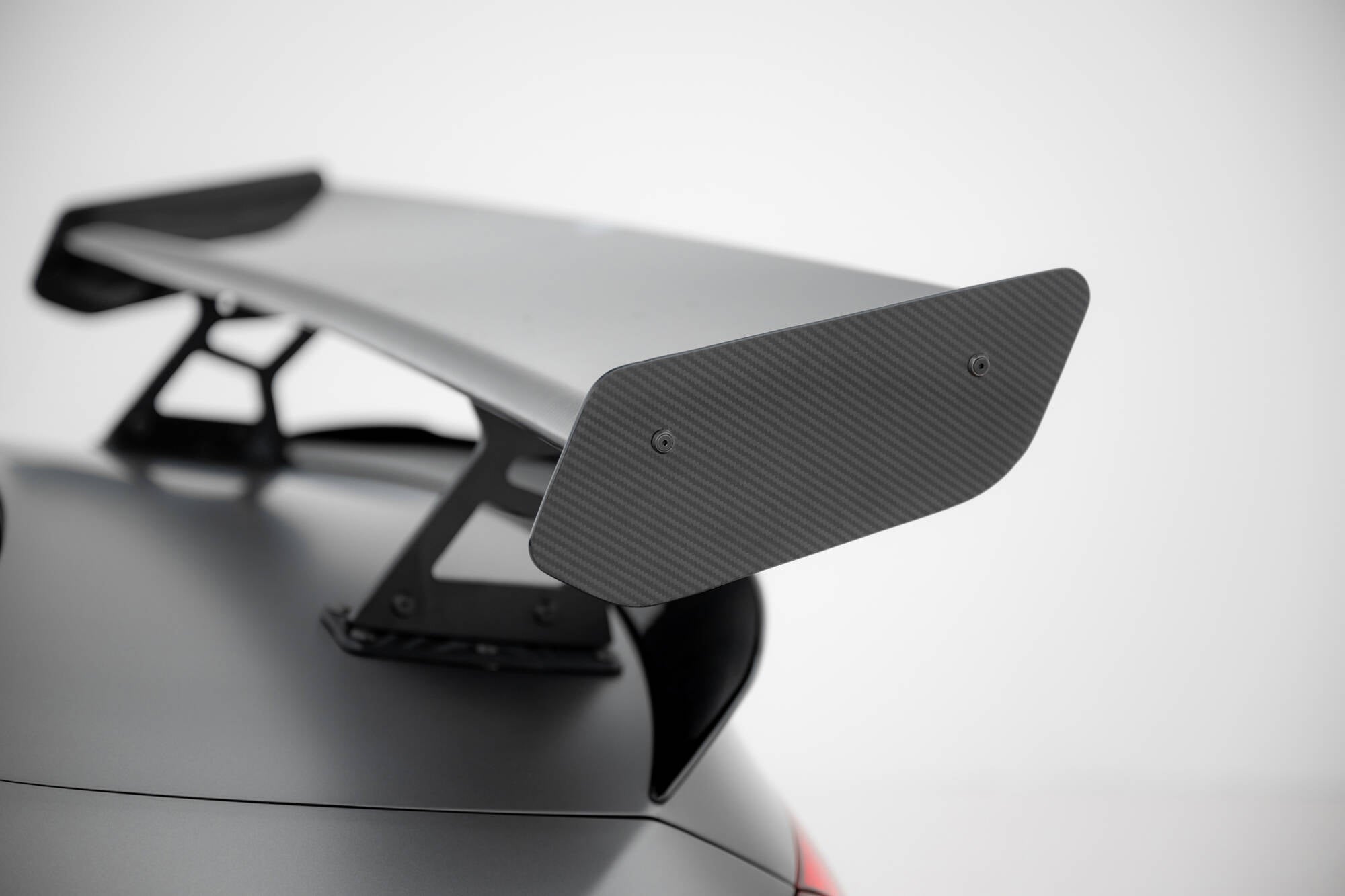 Carbon spoiler with internal brackets uprights + led mercedes-benz cla coupe c118 / c118 facelift