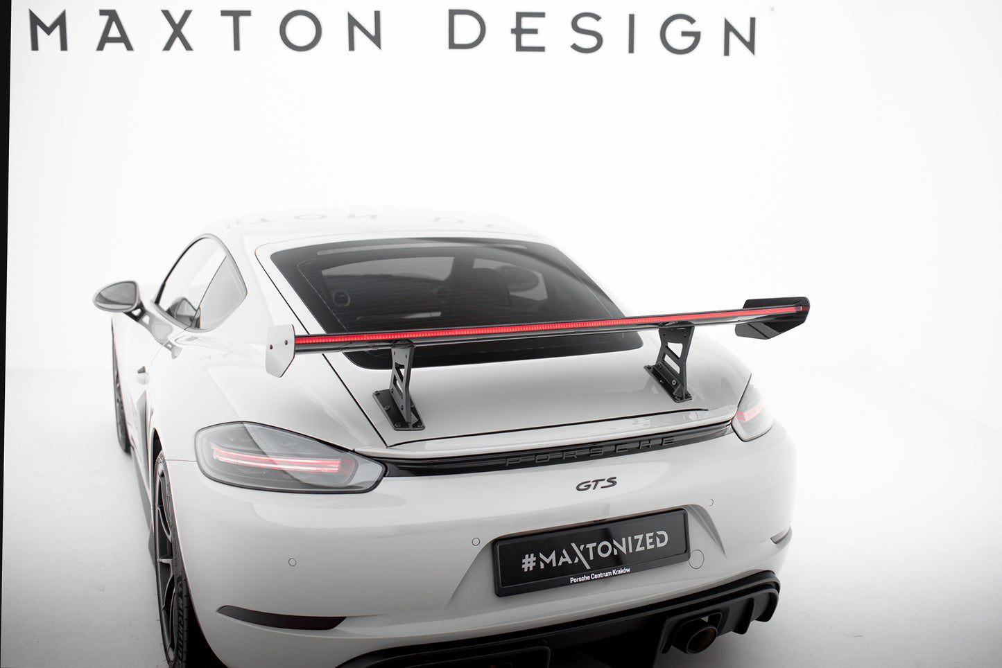 Carbon Spoiler with Internal Brackets Uprights v.1 + LED Porsche 718 Cayman 982C