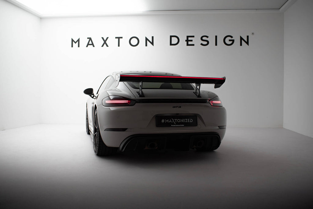 Hiilpoileri sisäisillä suluilla pystyssä V.1 + LED Porsche 718 Cayman 982c