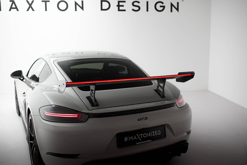 Hiilpoileri sisäisillä suluilla pystyssä V.1 + LED Porsche 718 Cayman 982c