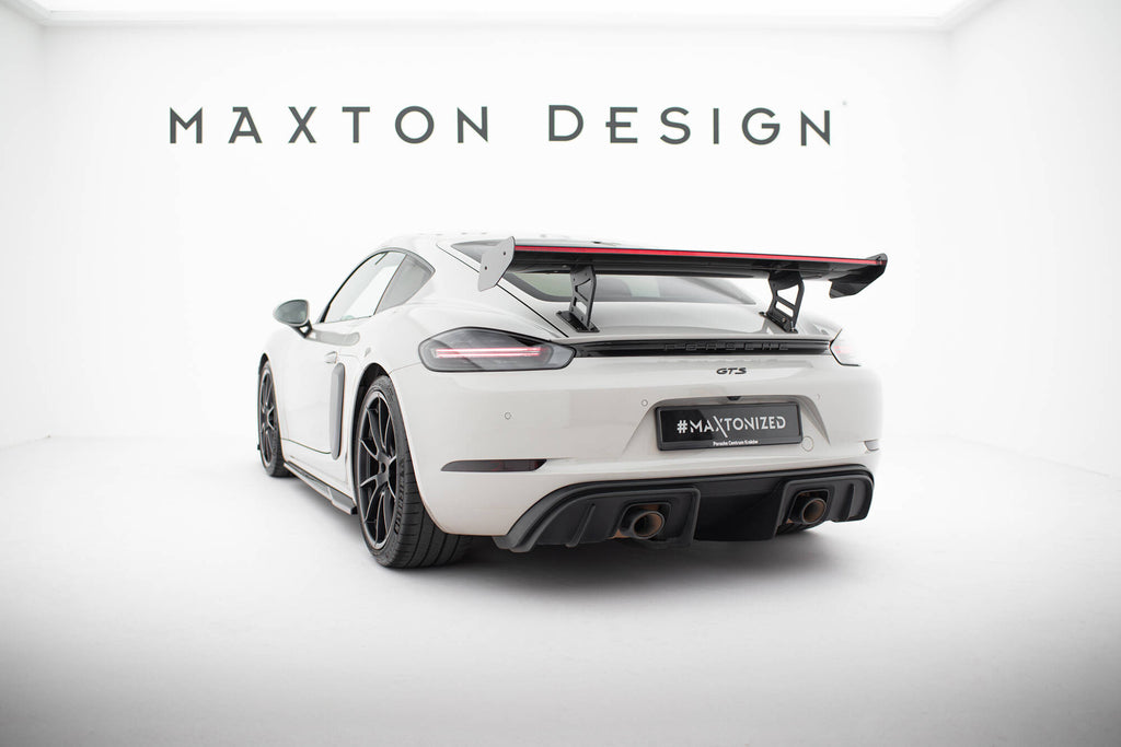 Hiilpoileri sisäisillä suluilla pystyssä V.2 + LED Porsche 718 Cayman 982c