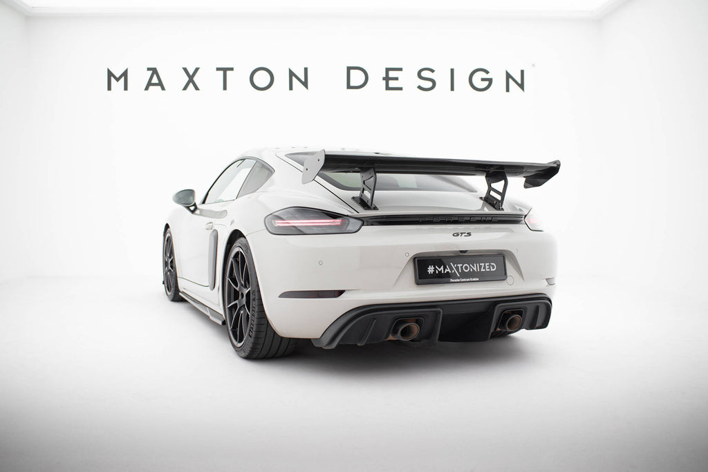 Hiilpoileri sisäisillä suluilla pystyssä V.2 Porsche 718 Cayman 982c