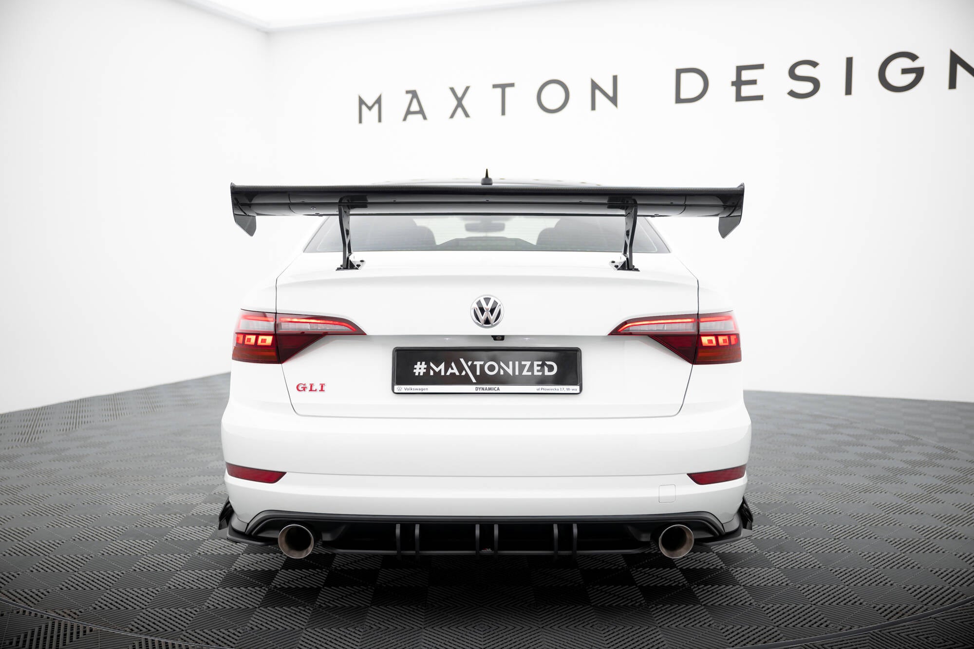 Carbon spoiler with internal brackets uprights volkswagen jetta gli mk7