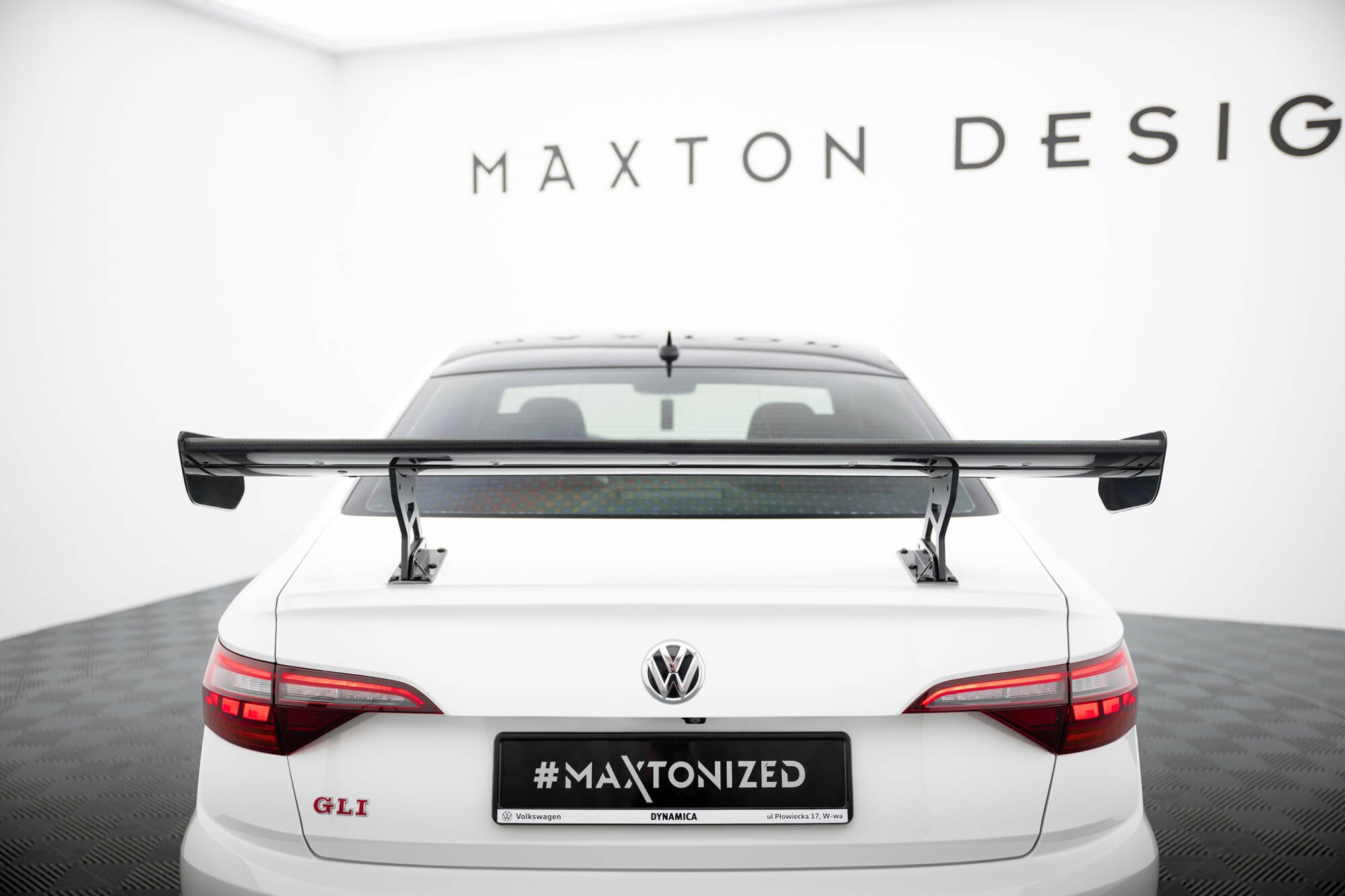 Carbon spoiler with internal brackets uprights volkswagen jetta gli mk7