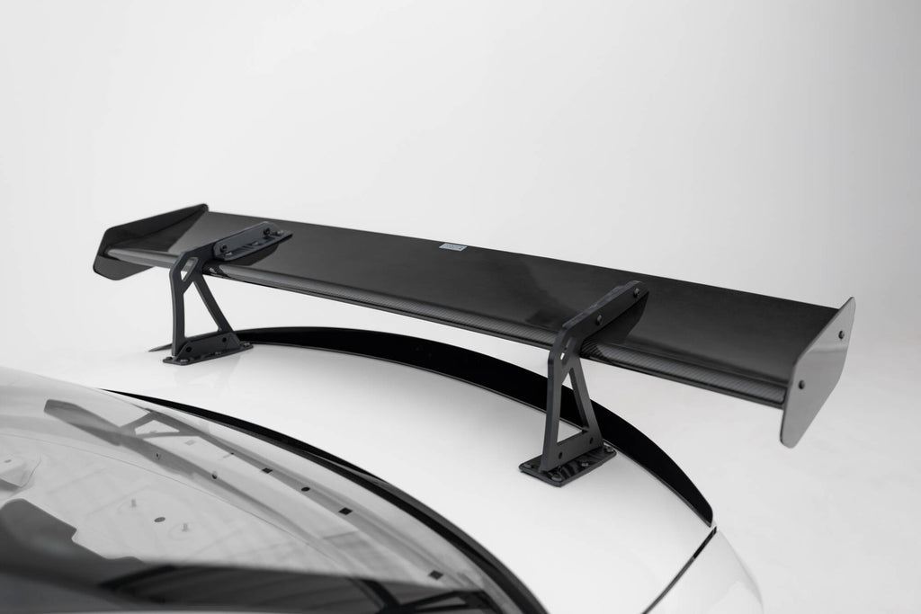 Carbon spoiler with upper swan mounting  bmw 1 m e82