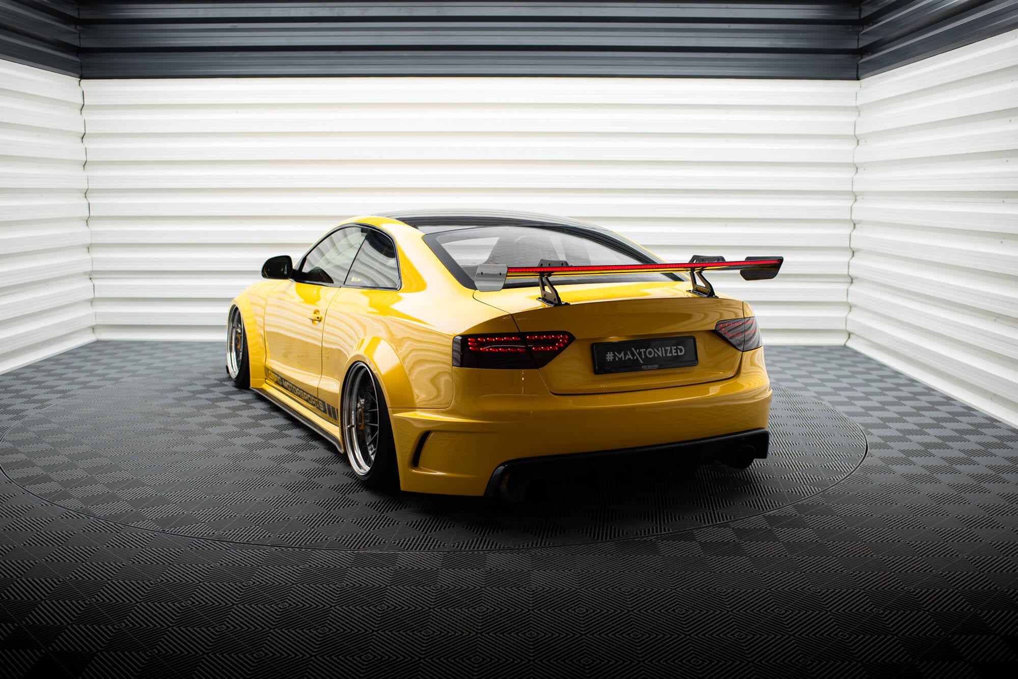 Carbon spoiler with upper swan mounting + led audi a5 coupe 8t
