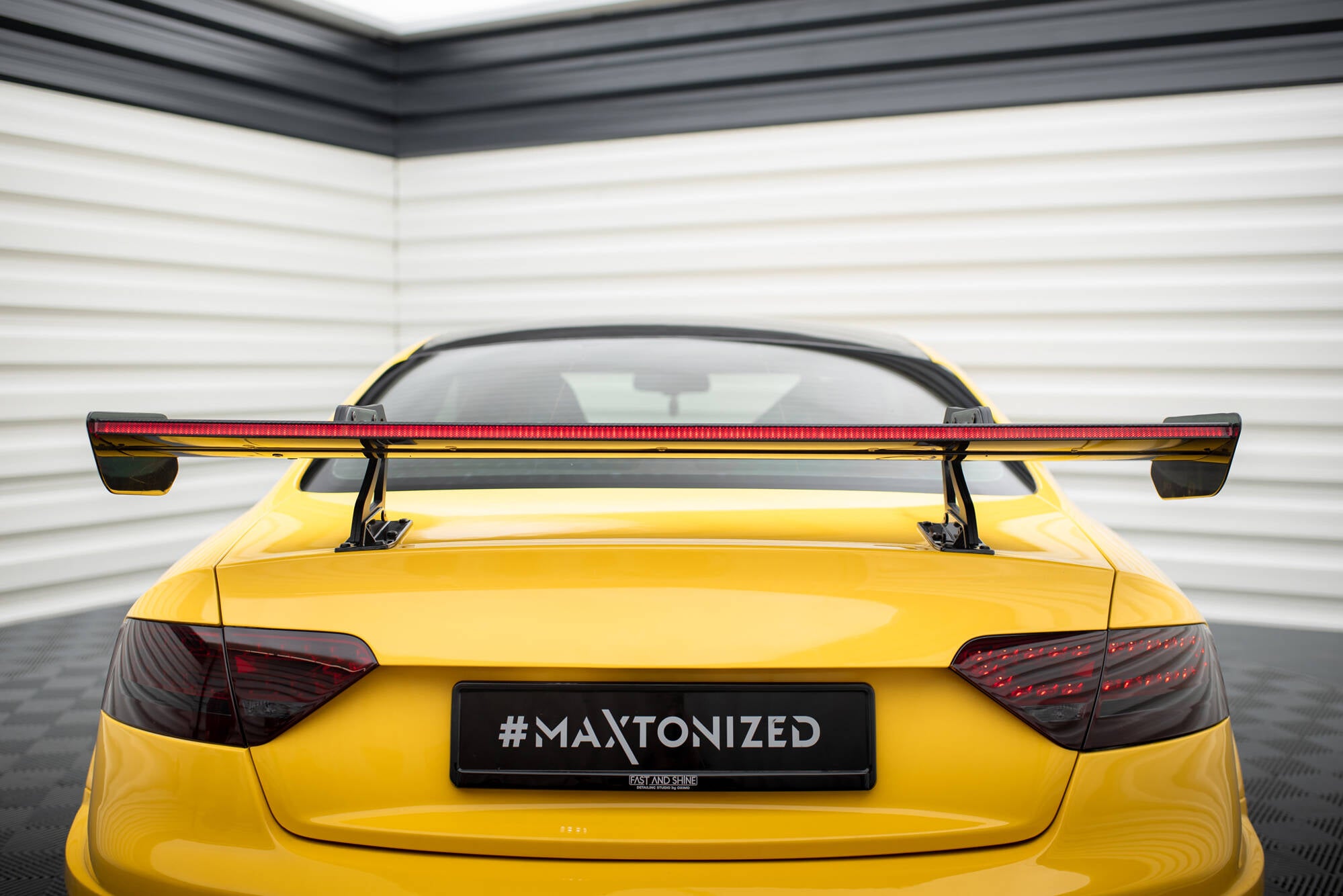 Carbon spoiler with upper swan mounting + led audi a5 coupe 8t