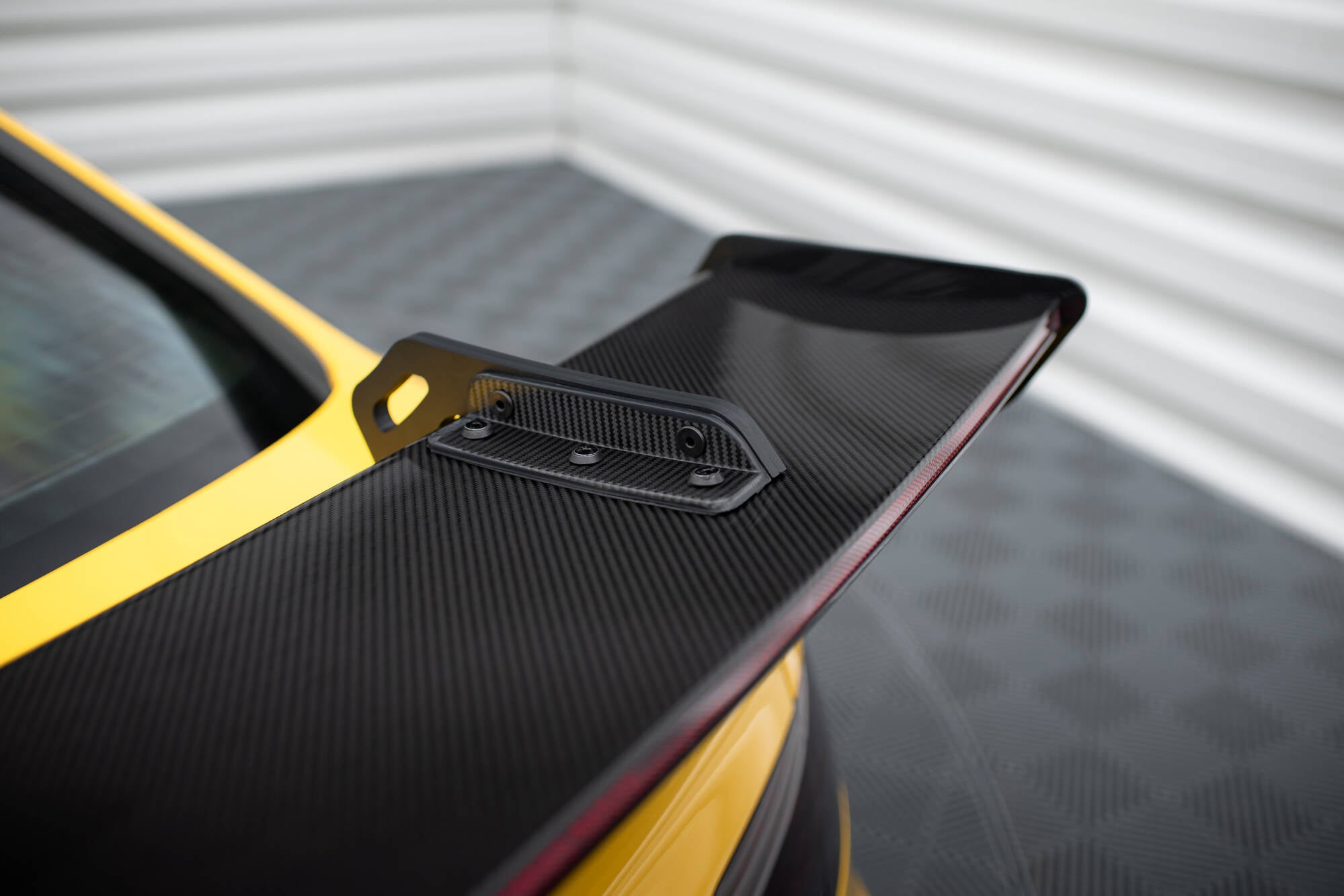 Carbon spoiler with upper swan mounting + led audi a5 coupe 8t