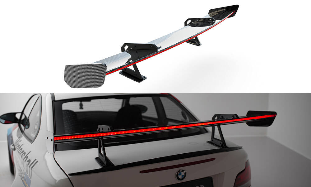 Hiilpoileri, jossa on ylempi joutsenkiinnitys + LED BMW 1 M E82