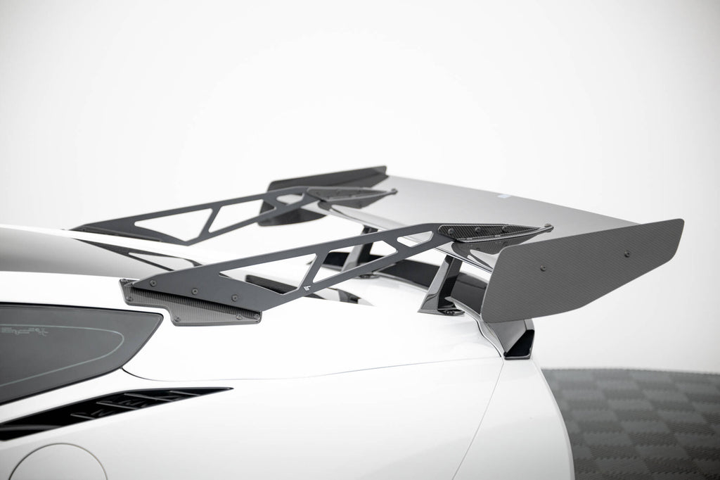 Hiilpoileri, jossa on ylempi joutsenkiinnitys + LED Chevrolet Corvette Stingray / Grand Sport C7