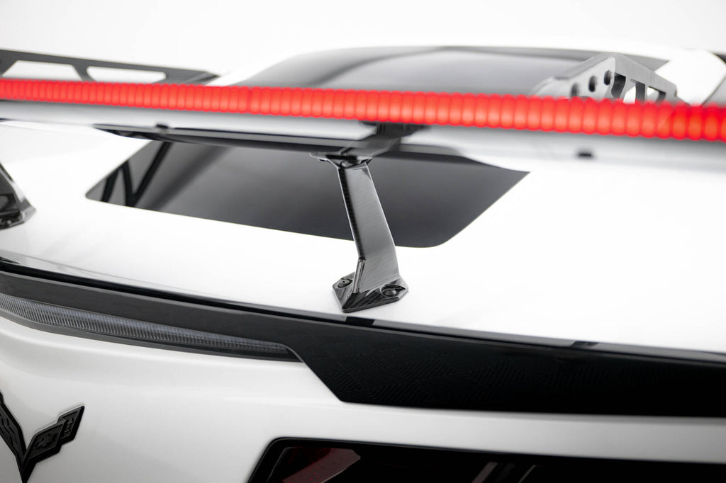 Hiilpoileri, jossa on ylempi joutsenkiinnitys + LED Chevrolet Corvette Stingray / Grand Sport C7