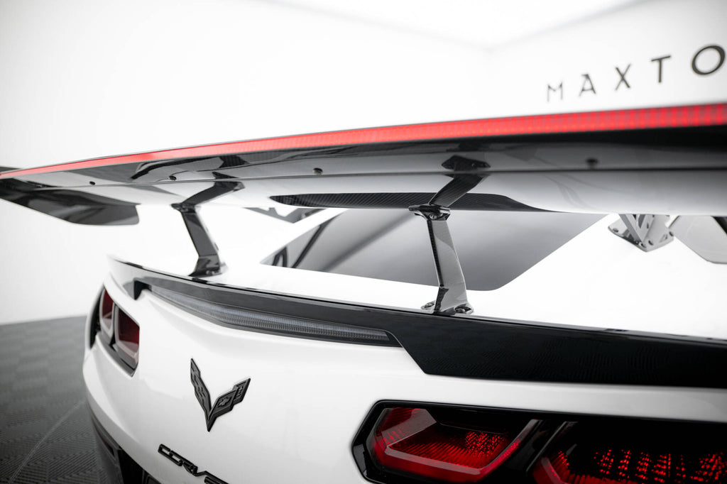 Hiilpoileri, jossa on ylempi joutsenkiinnitys + LED Chevrolet Corvette Stingray / Grand Sport C7