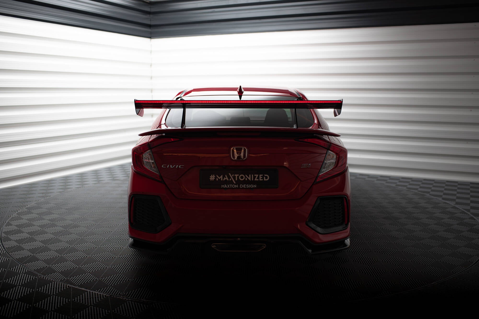 Carbon spoiler med øvre svanemontering + ledet Honda Civic Si MK10