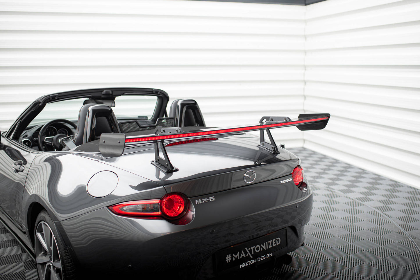 Carbon spoiler with upper swan mounting + led mazda mx-5 nd (mk4)