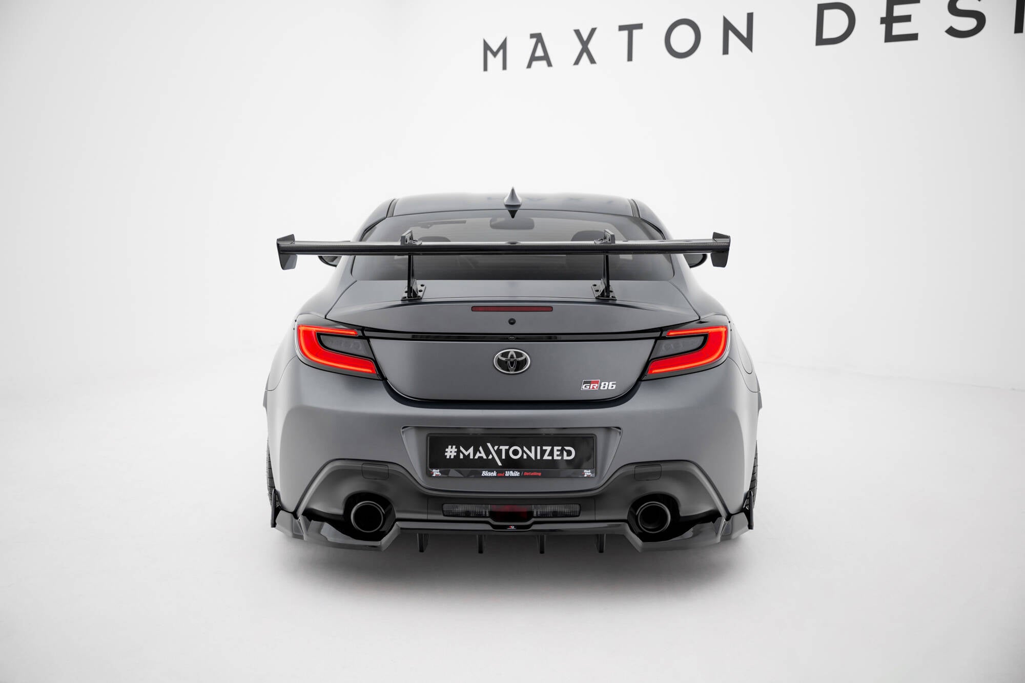 Carbon spoiler with upper swan mounting  toyota gr86 / subaru brz mk2