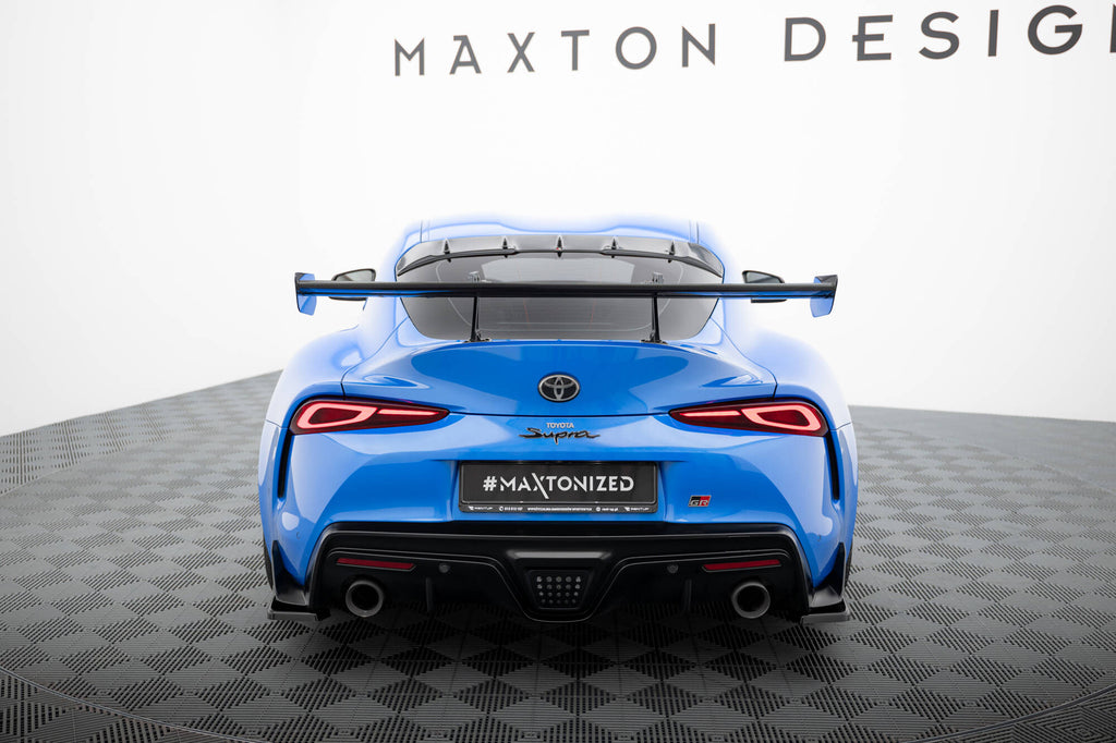 Hiilipoileri, jossa on ylempi joutsenen kiinnitys Toyota supra mk5