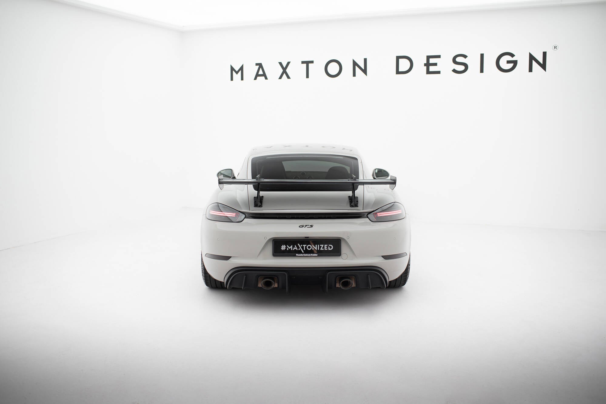 Carbon spoiler with upper swan mounting  v.1 porsche 718 cayman 982c