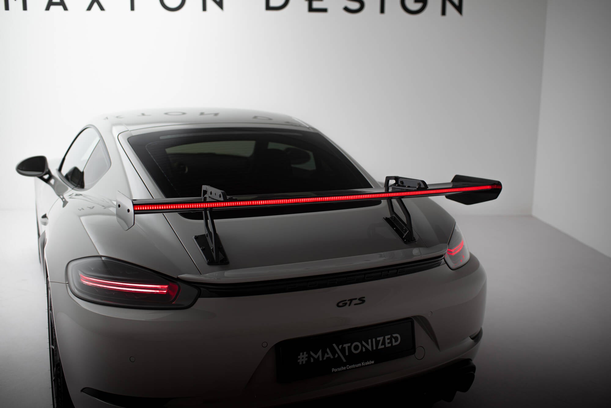 Carbon spoiler with upper swan mounting v.2 + led porsche 718 cayman 982c
