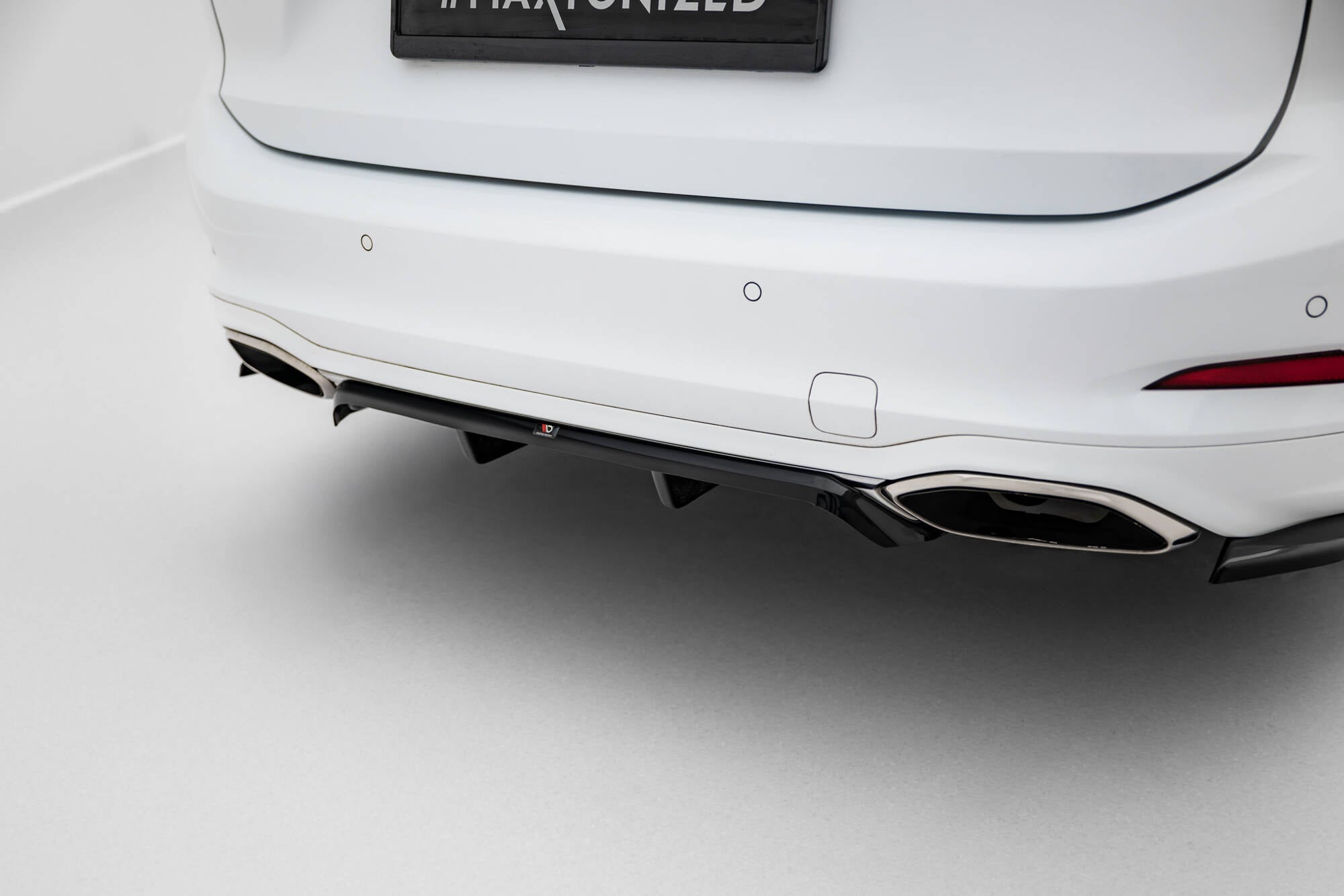 Central bageste splitter (med lodrette barer) Ford Focus Vignale Estate Mk4