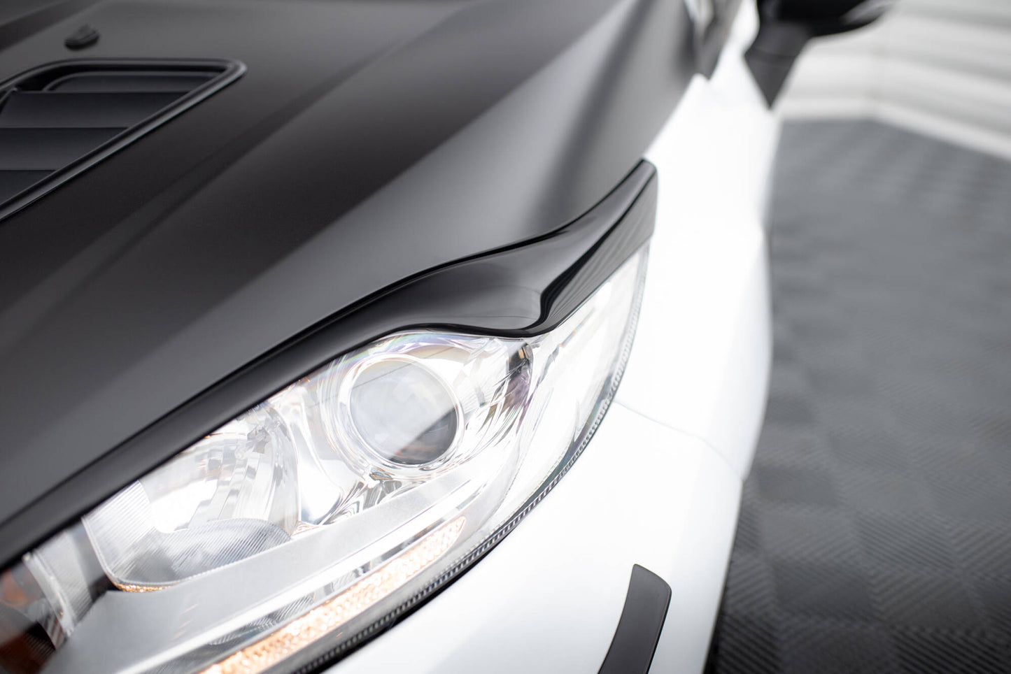 EYEBROWS V.2 Ford Fiesta St / ST-Line / Standard MK7 FL