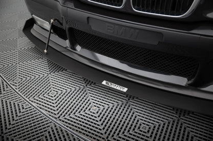 Etukilpailut jakautuvat BMW M3 / 3 M-Pack E36 Coupe