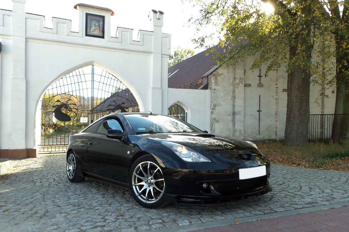 Etukilpailut jakaja Toyota Celica T23 Esipuhe