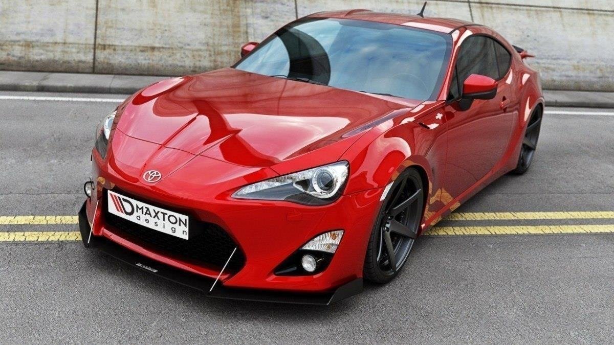 Etukilpailut jakaja Toyota GT86 (siipien kanssa)