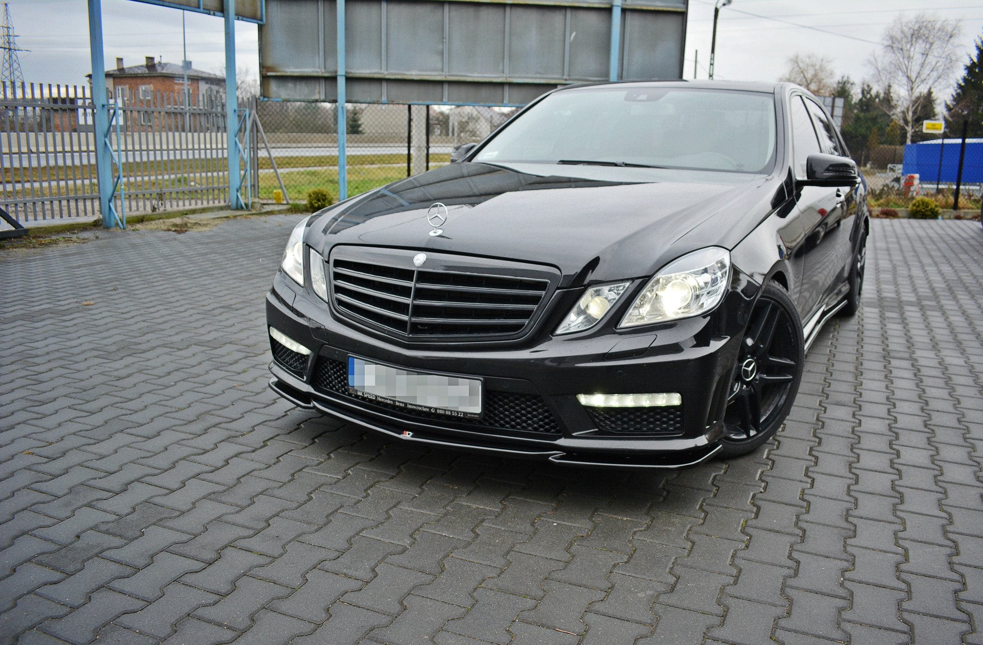 Front splitter v.1 mercedes-benz e63 amg w212