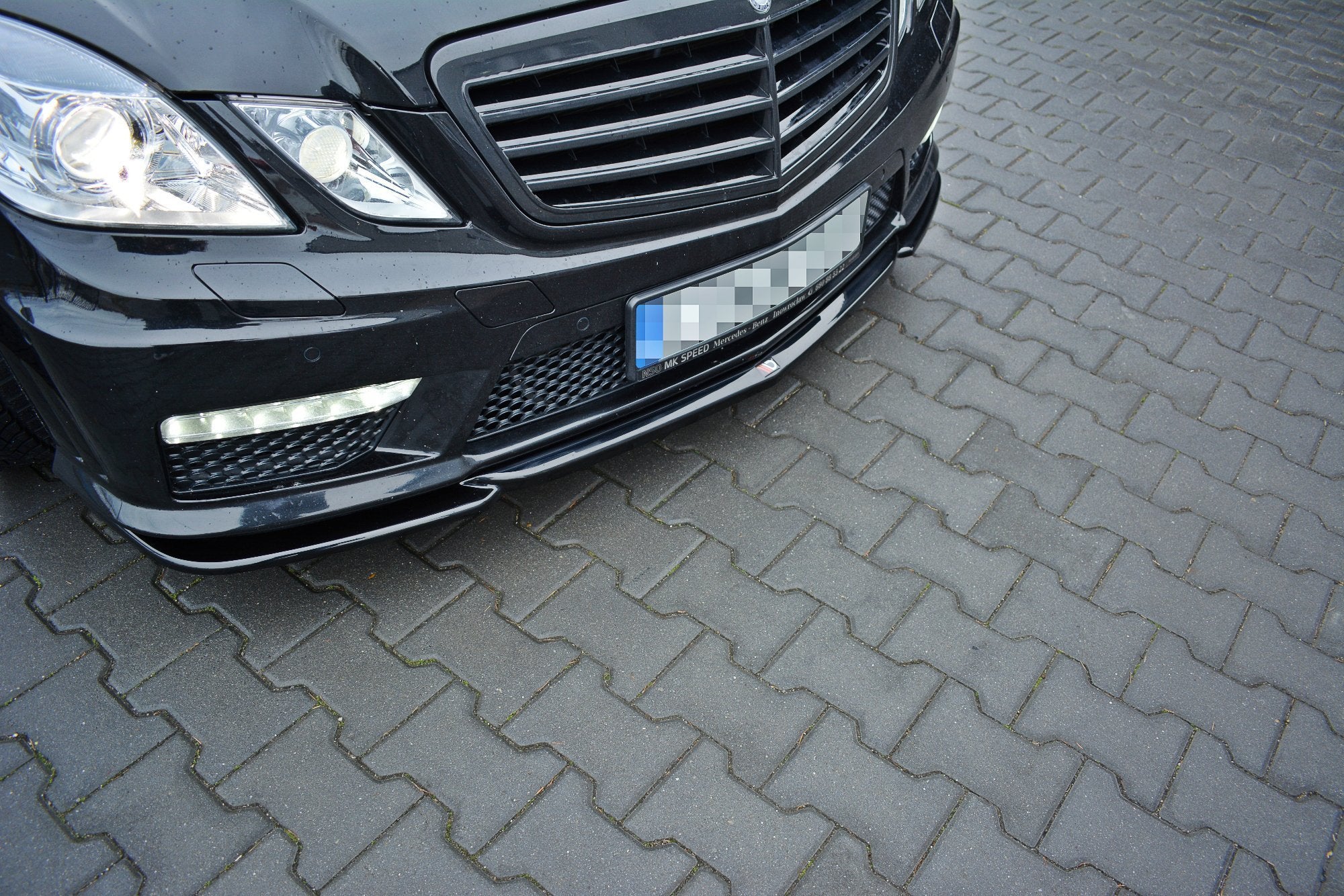 Front splitter v.1 mercedes-benz e63 amg w212