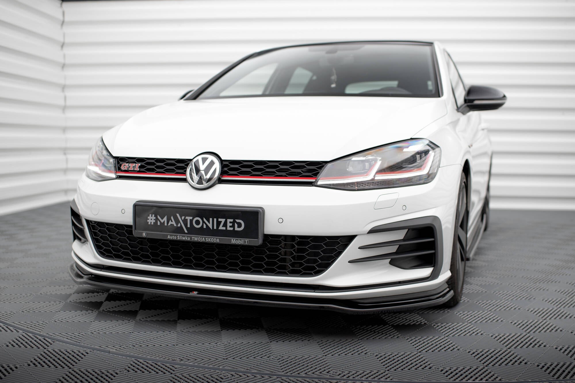 Front Splitter V.2 VW Golf VII GTI Facelift