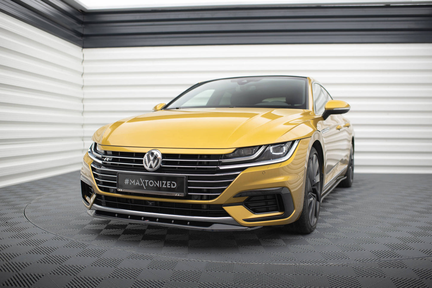 Front Splits v.2 Volkswagen Arteon R-linja