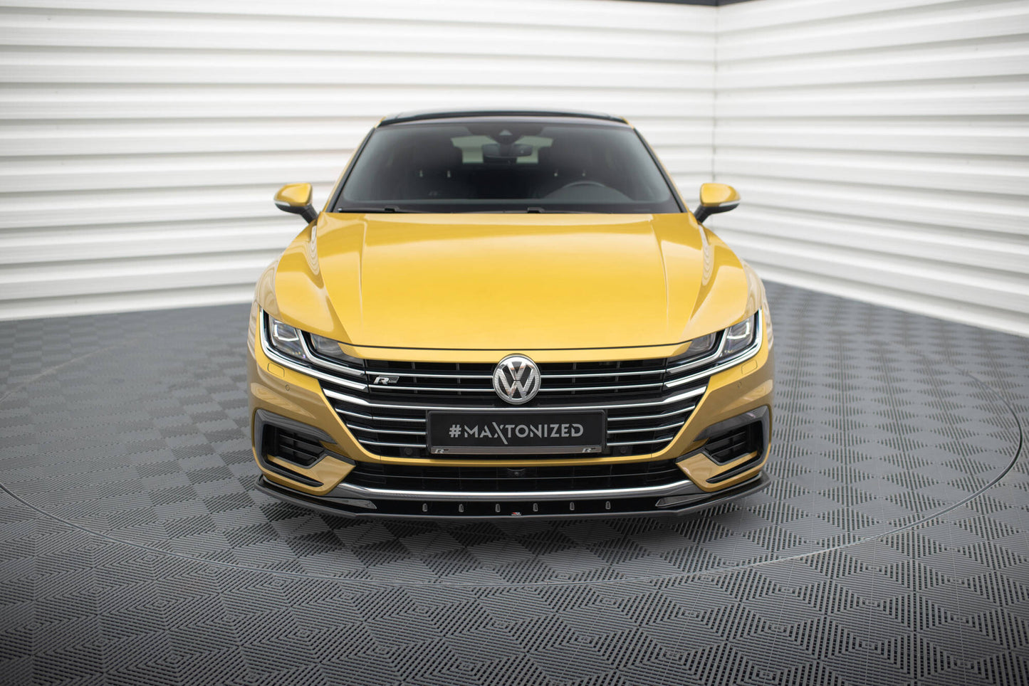 Front Splits v.3 Volkswagen Arteon R-linja