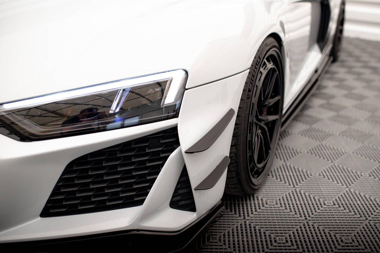 Front bumper wings (canards) audi r8 mk2 facelift