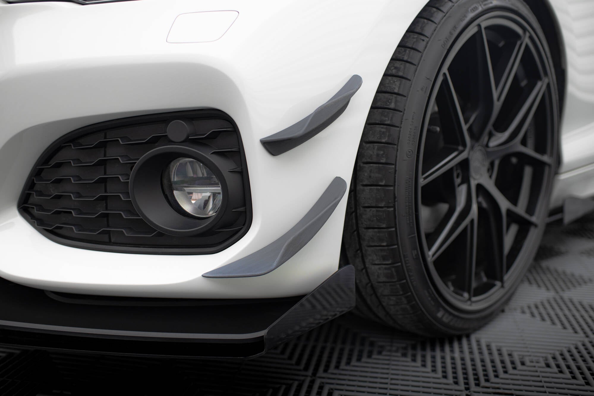 Forreste kofangervinger (canards) BMW 1 m-pack / m140i F20 ansigtsløftning