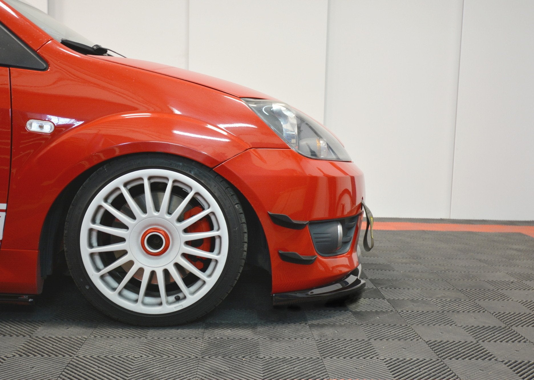Etupuskurin siivet (Canards) Ford Fiesta St Mk6