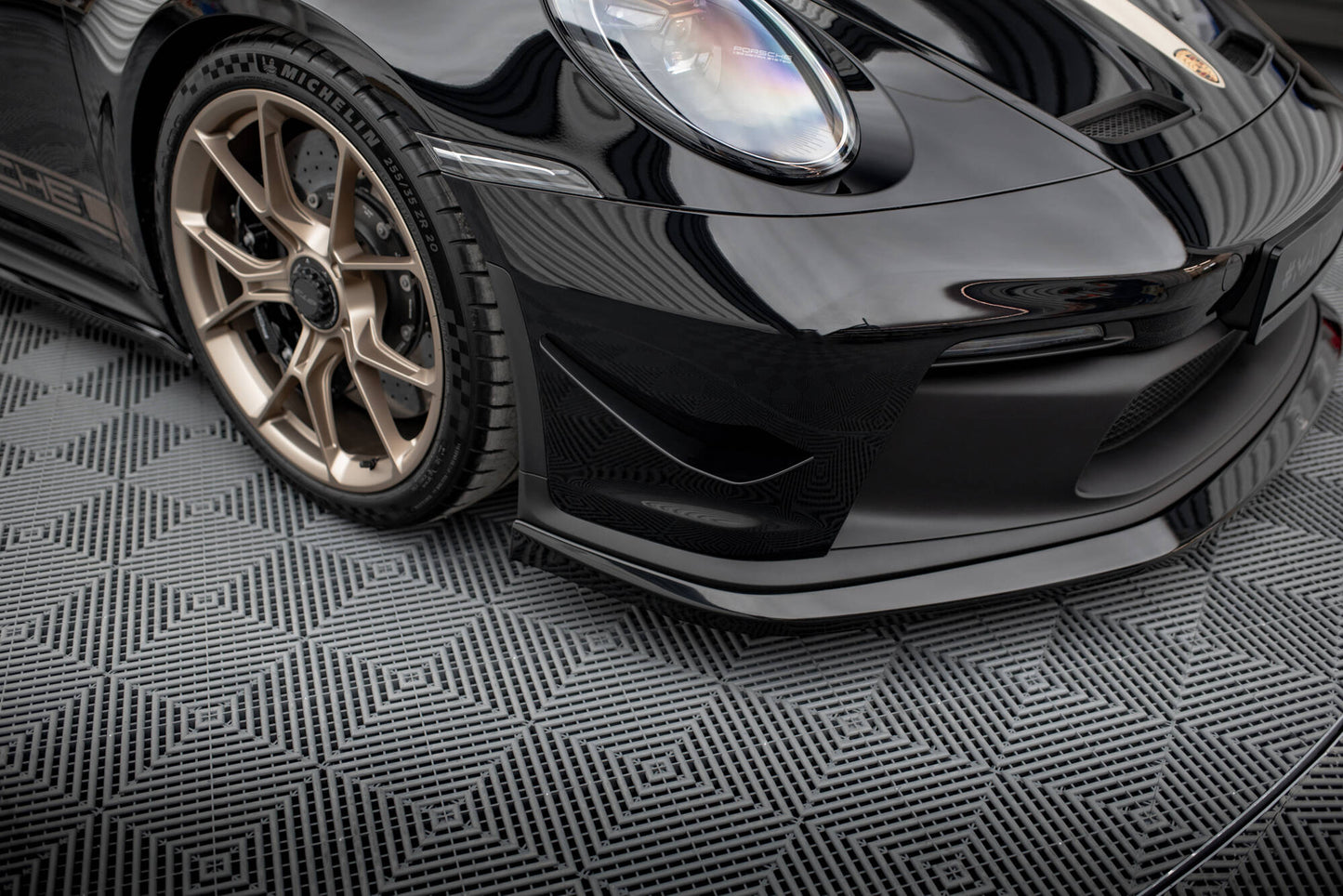 Front bumper wings (canards) porsche 911 992 gt3