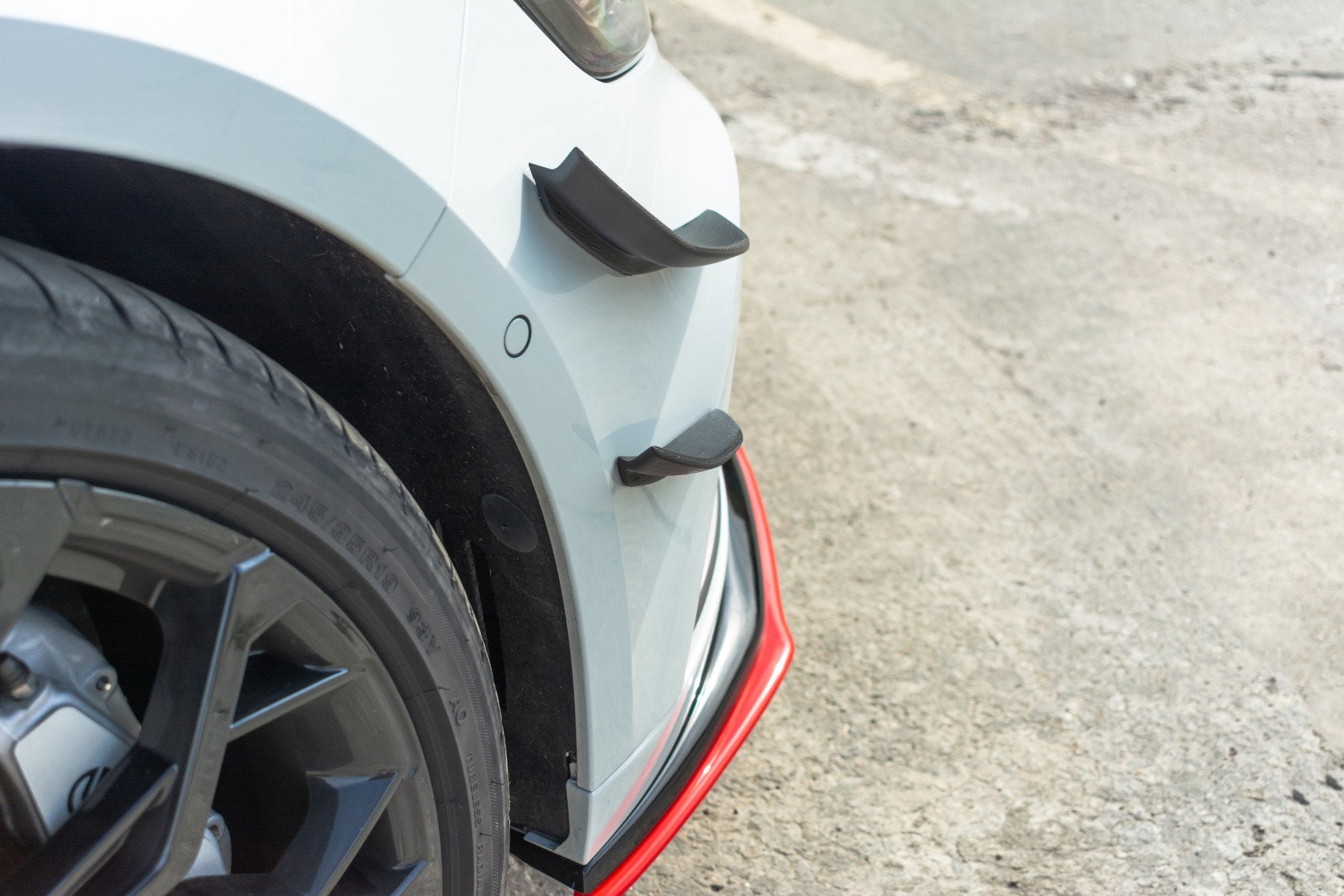 Etupuskurin siivet (Canards) Renault Megane IV Rs