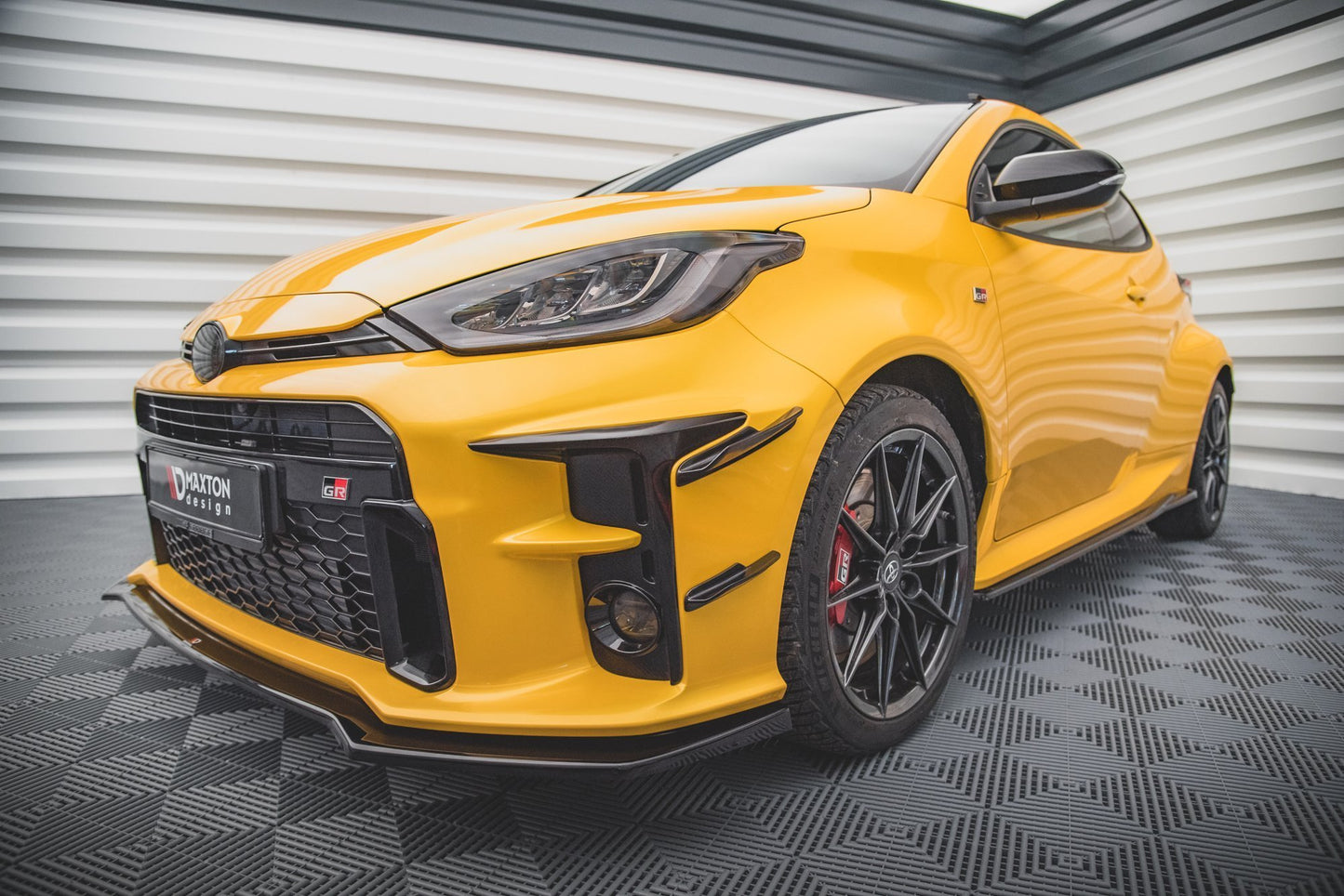 Etupuskurin siivet (Canards) Toyota Gr Yaris Mk4